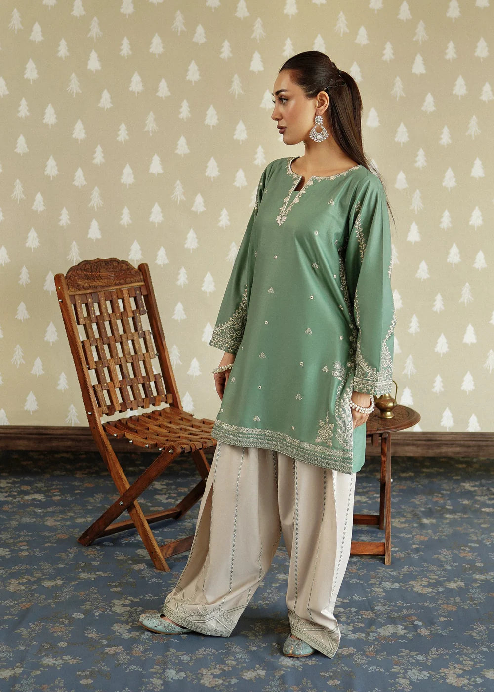 Laiba 2 Pc Stitched