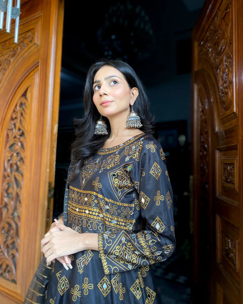 Sheesh Mahal-BLK 3 Pc Stitched