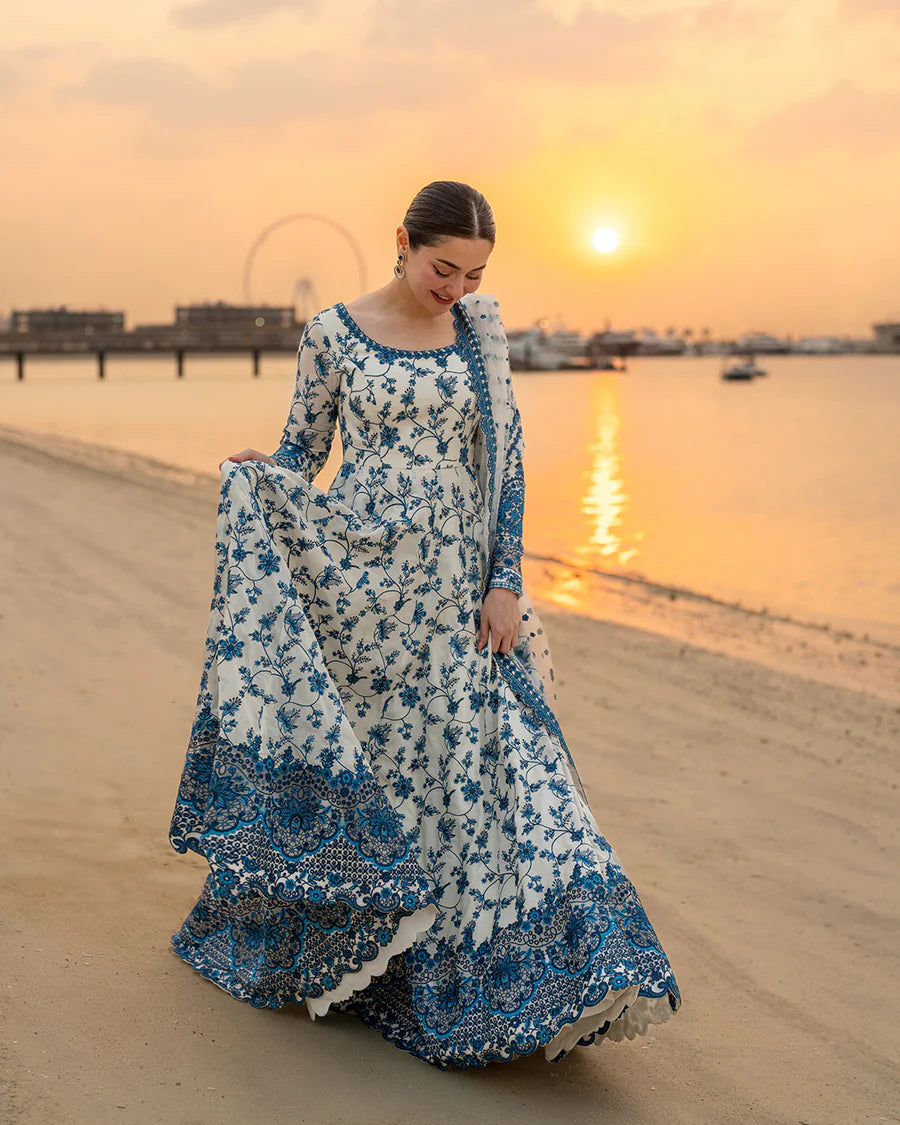 Jehona 3 Pc Heavy Embroidery Stitched