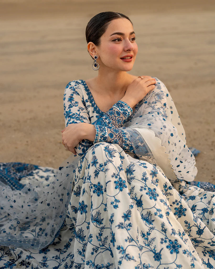 Jehona 3 Pc Heavy Embroidery Stitched