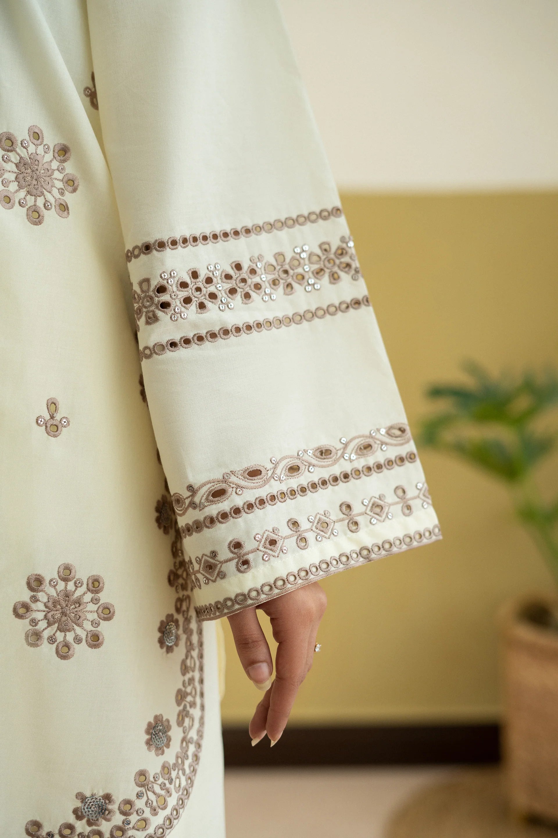 Mahajbeen 2 Pc Stitched