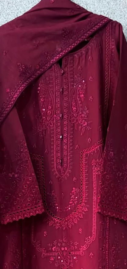 Hira 3 Pc Embroidery Stitched