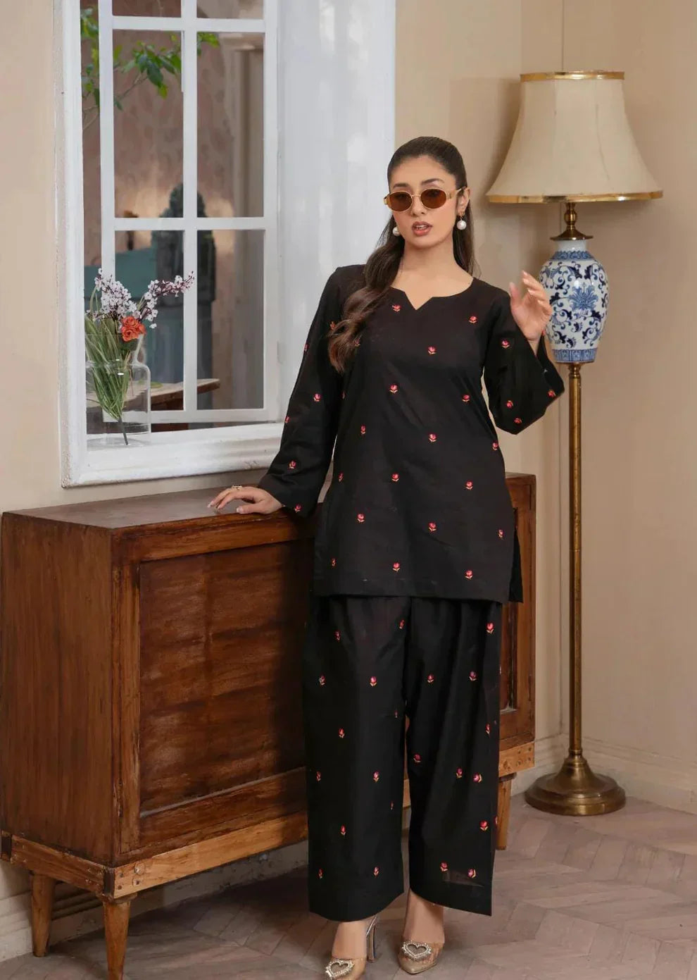 Flower Petal Farshi Shalwar