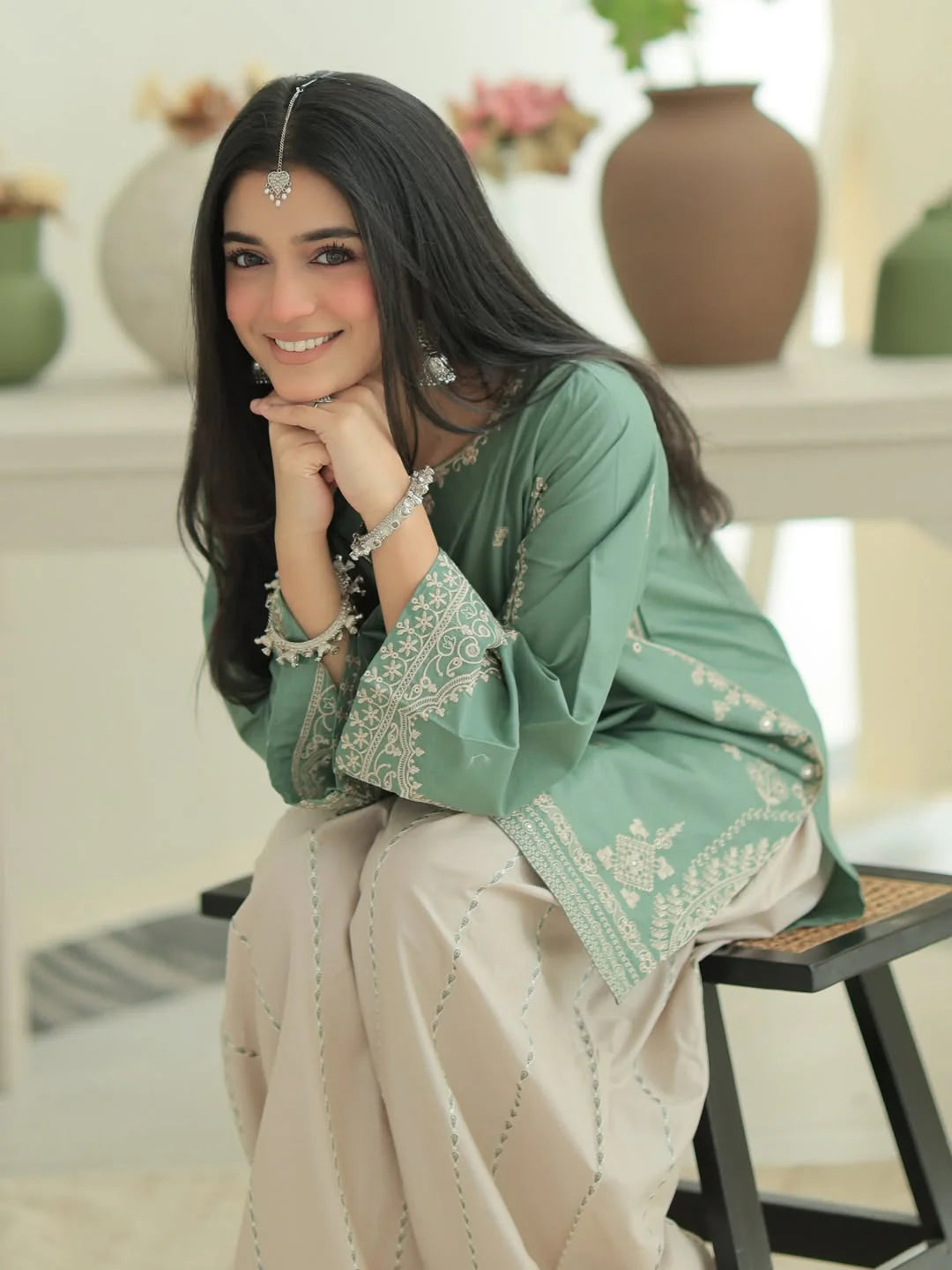 Laiba 2 Pc Stitched(Free Khussa Gift)