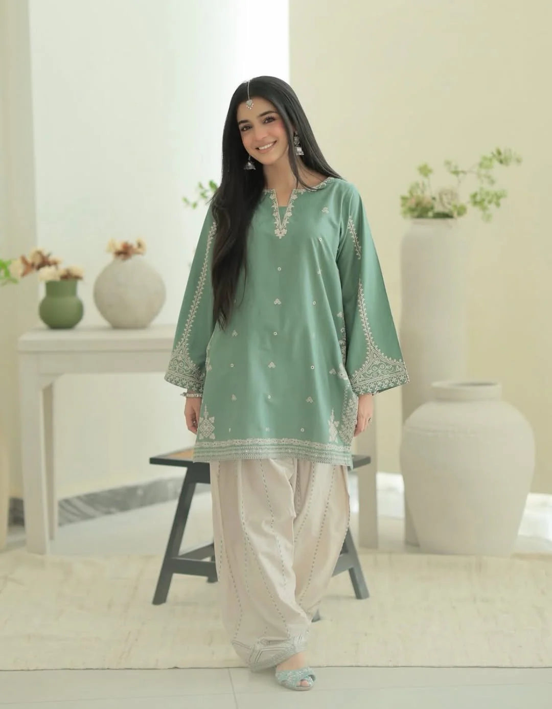 Laiba 2 Pc Stitched(Free Khussa Gift)